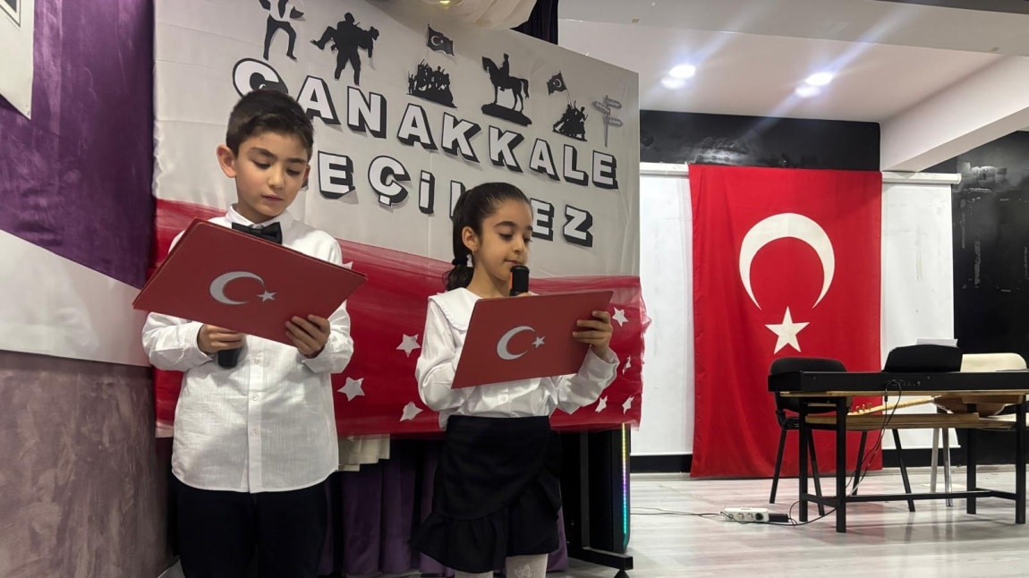 Okulumuzda 18 Mart Şehitleri Anma Günü ve Çanakkale Zaferi Kutlama Programı Düzenlendi.